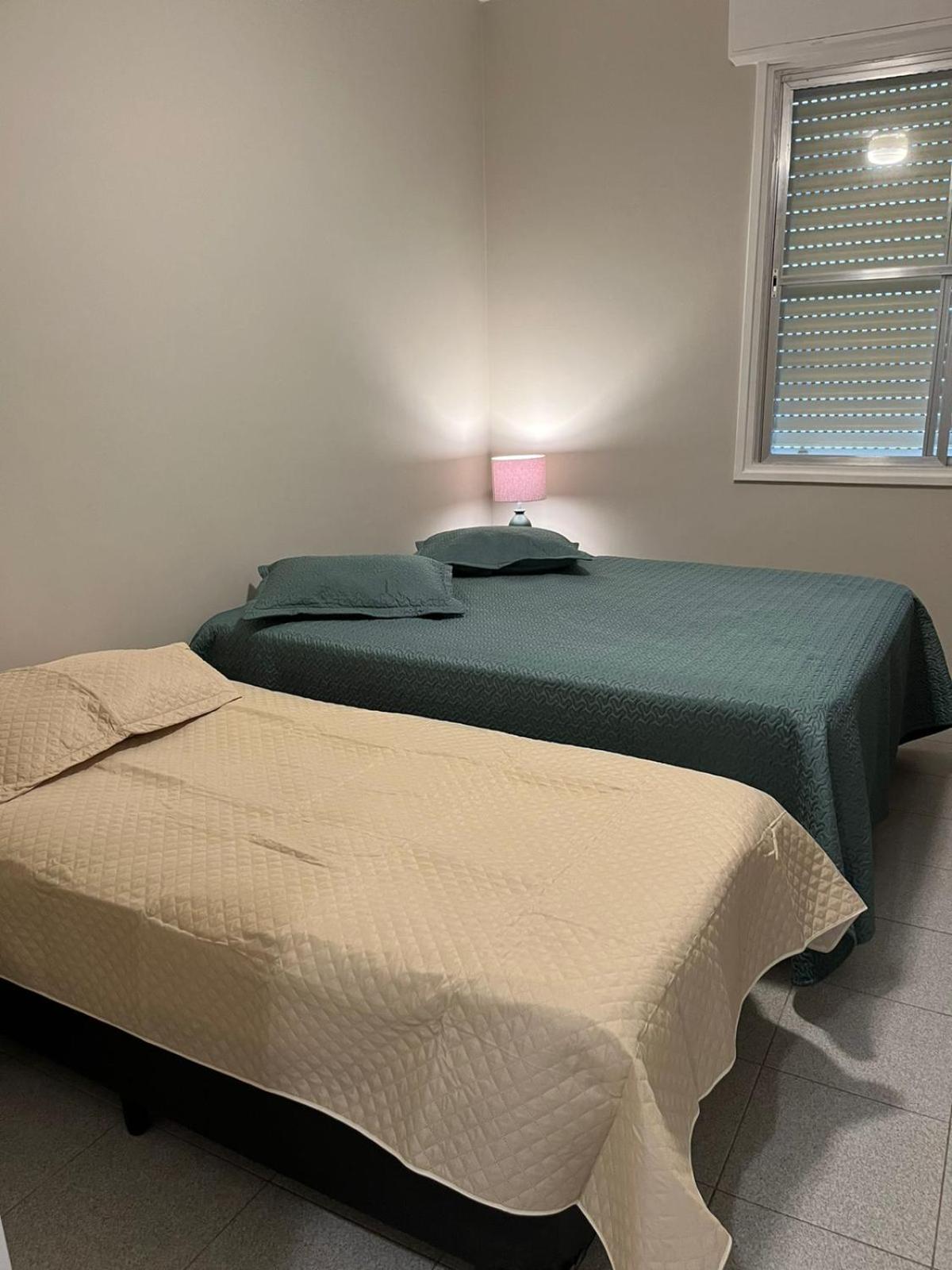 瓜鲁雅Relax Gja Frente Ao Mar公寓 外观 照片